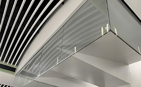 宜君玻璃挡烟垂壁